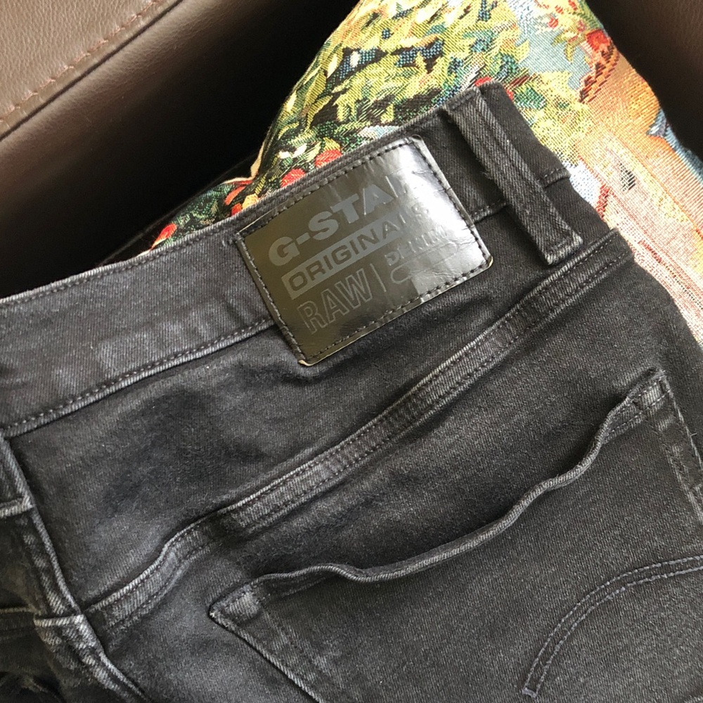 G-Star Slim Men's Black Denim Jeans with Branded Patch